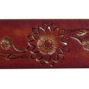 1 1/2&quot; Flower | Floral Embossed Leather Belt