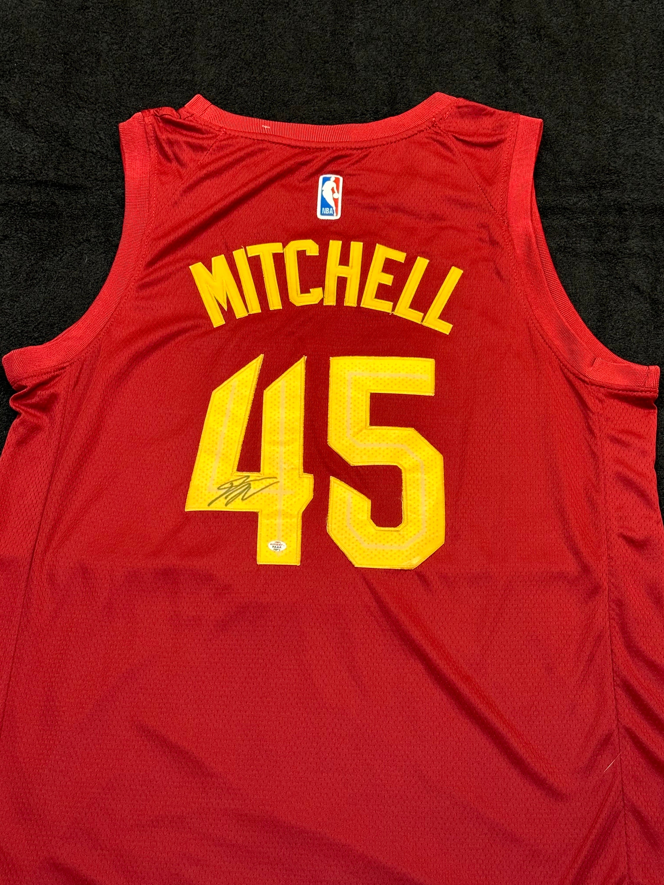 Donovan mitchell signed jersey hot sale