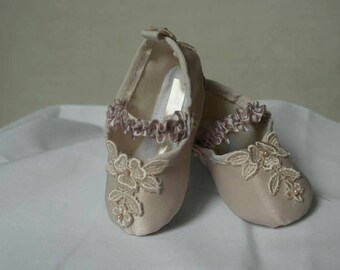 Dust Pink Lace Baby Shoes