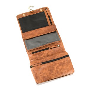 Woodland Leather Brown Large 8.0 Easy Access Wash Bag Central Zip Understoreage Compartment