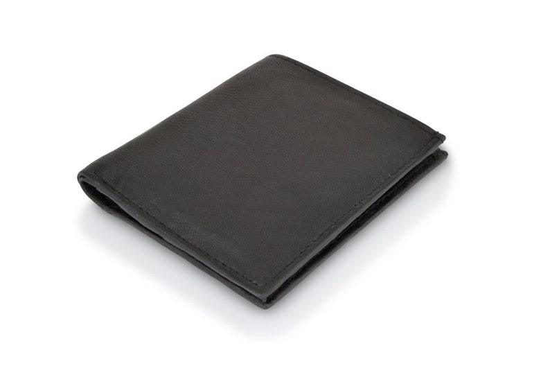 Woodland Leather Black 8 Credit Card Slot RFID Bi Fold Wallet