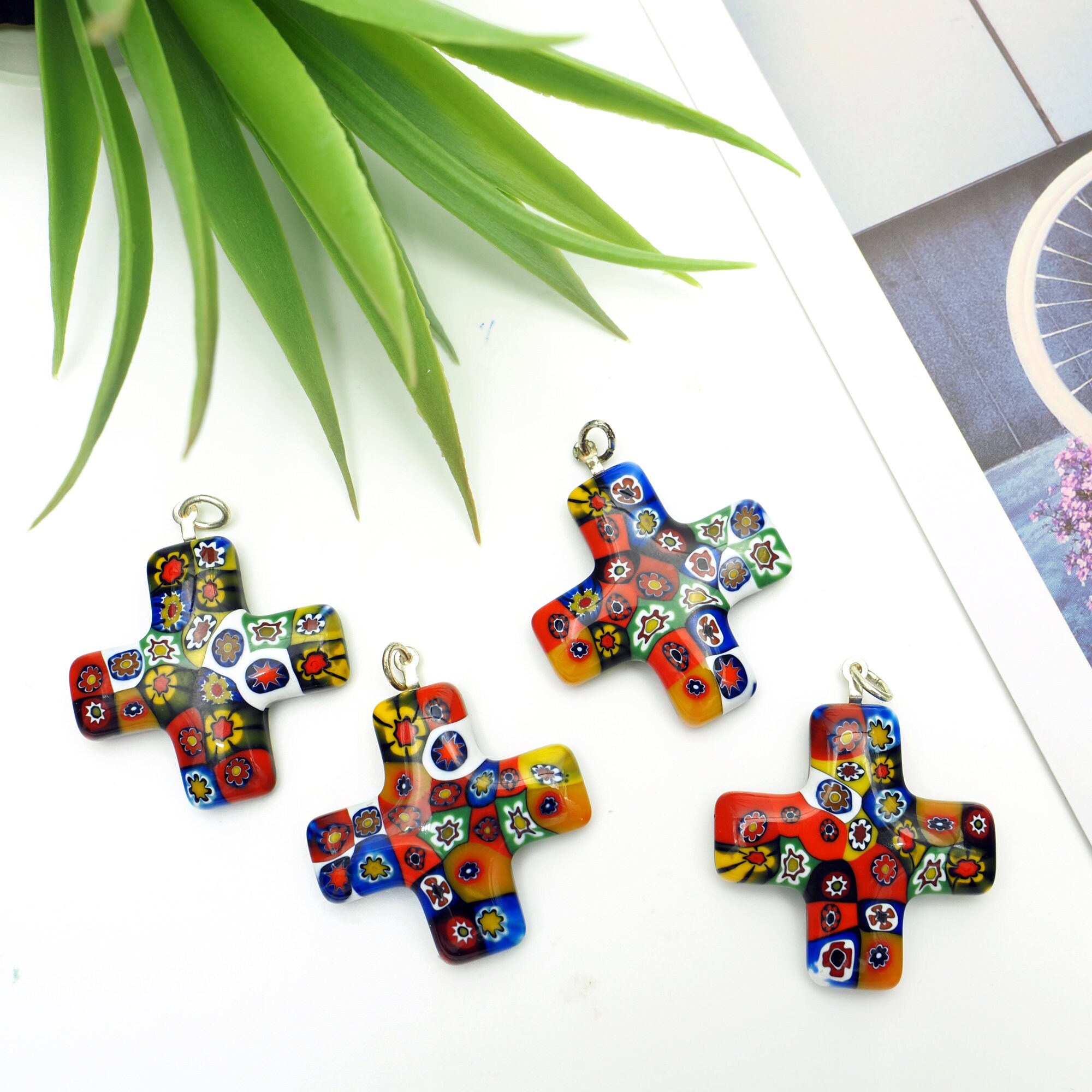 GlassOfVenice Vetro di Venezia Vetro Artistico di Murano Crocifisso Millefiori Multicolor 8 Pollici - Croce Decorativa da Parete Regalo Religioso Fatto a Mano a Venezia, Italia