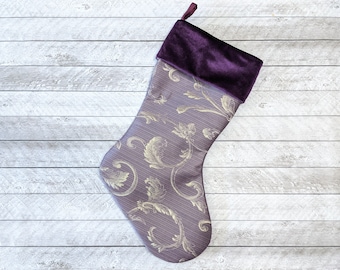 Media navideña de jacquard morado: espirales dorados y puño de terciopelo