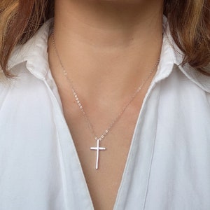 Sterling silver chain necklace minimalist skinny cross choker dainty silver cross necklace Tiny Cross chocker delicate skinny cross