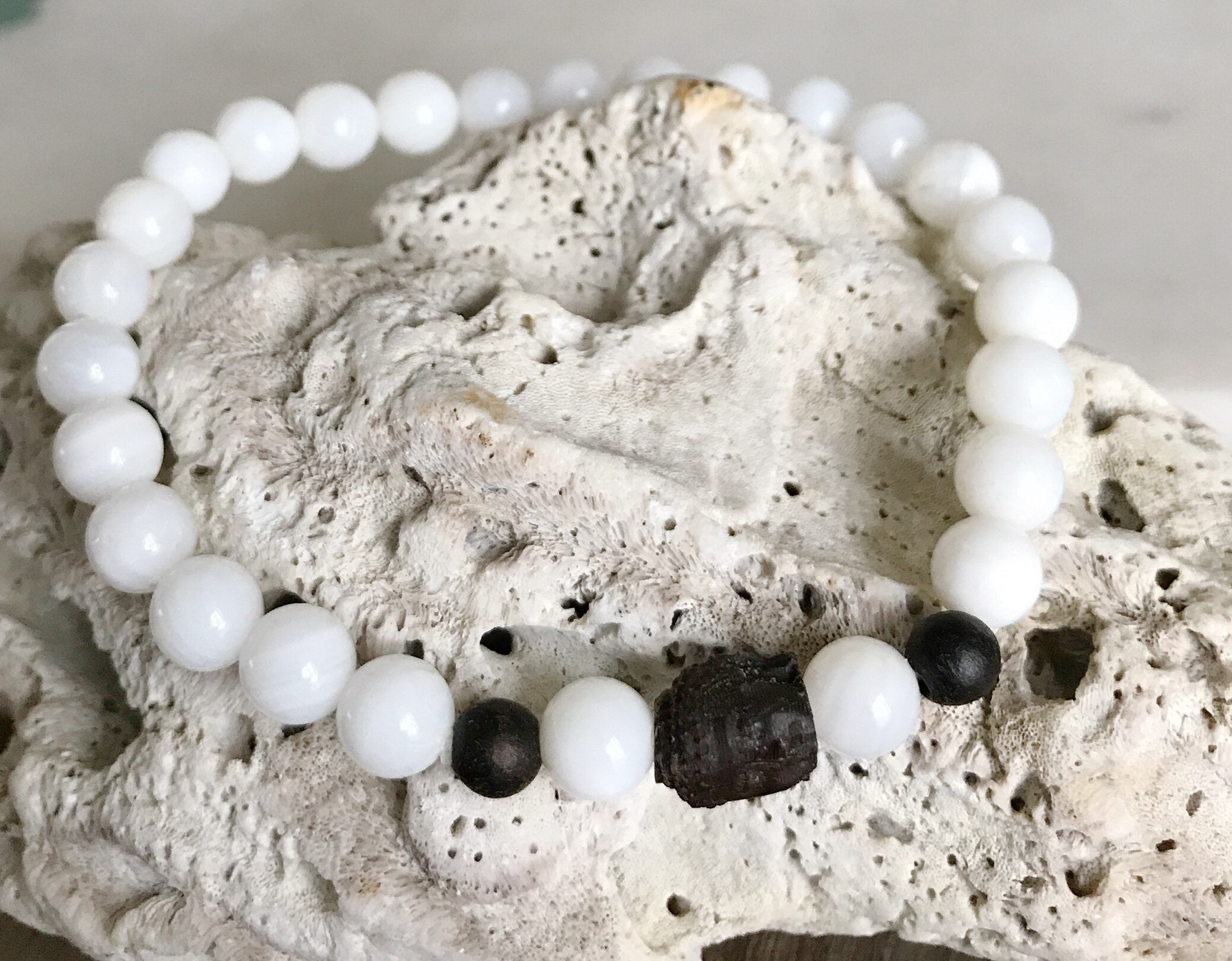 White Giant Clam Tridacna Beads With Wood Carved Buddha Head - Etsy