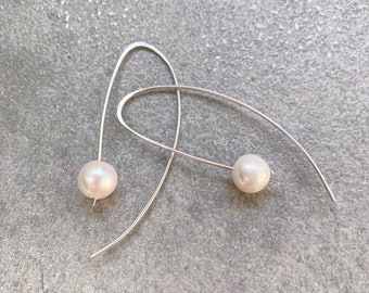 Sterling Silver Wire long drop earrings/7-8mm fresh water peal/Minimalist elegant June birth stone earring /clean and simple