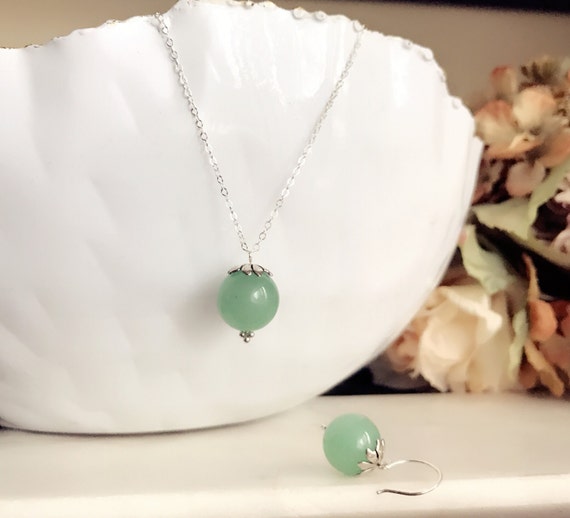 Big Round Jade Bead Pendant With Flower Petal Bead Cap Green Round Charm Silver Flower Petal Pendant Big Statement Necklace Etsy Canada