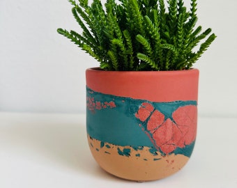 Cheers Darling Planter | Layered Concrete Planter | Tulip Shaped Plant Pot | Minimalist Planter | Indoor Planter