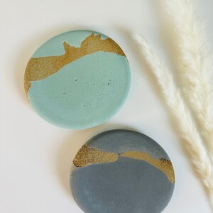 Handmade Concrete Pebble Tray: Minimalist Jewelry Catch-All