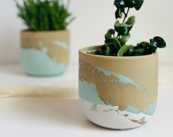 Come Alone Planter | Wonderland Collection | Layered Concrete Planter | Tulip Shaped Plant Pot | Minimalist Planter | Indoor Planter