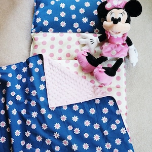 Kids sleeping bag with detachable blanket