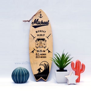 Déco surf, faire-part de bébé, statistiques de naissance personnalisées, déco de planche de surf pour chambre d&#39;enfant