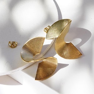 Twisted Gold Earrings, Gold Twist Earrings, Gold Modernist Earrings, Unique Earrings, Statement Earrings, Geometric, Modern Post Earring