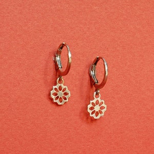 Huggie Hoop Earrings, Huggie Earrings With Charm, Charm Earrings, Minimalist Gold Earrings, Tiny Hoop Earrings, Huggie Hoop Earrings For Her