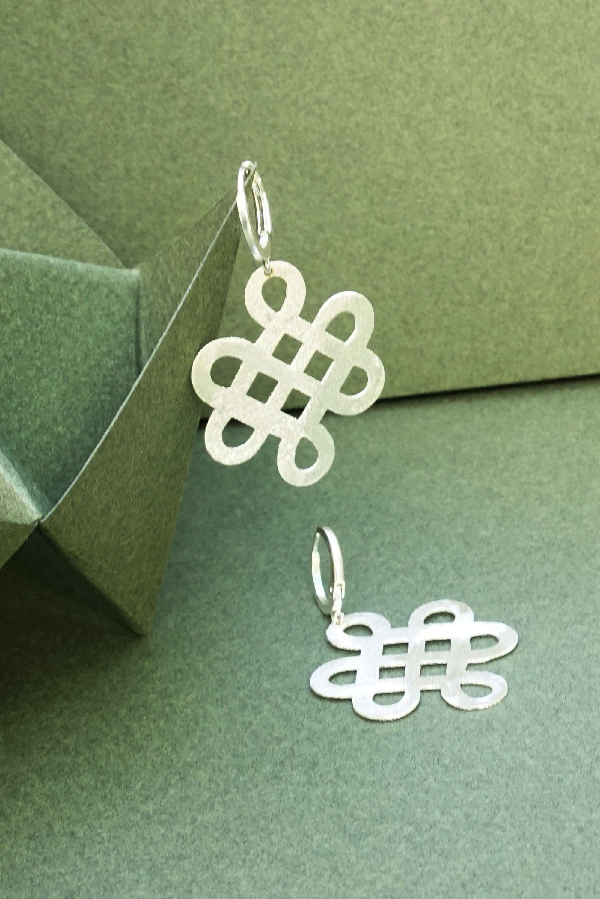 CHARM HUGGIE HOOPS