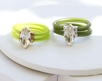 Anel com pedra transparente em formato de marquise, aliança de silicone, aliança de borracha verde, anel de noivado de silicone, anel de silicone feminino, anel de cristal transparente para mulheres