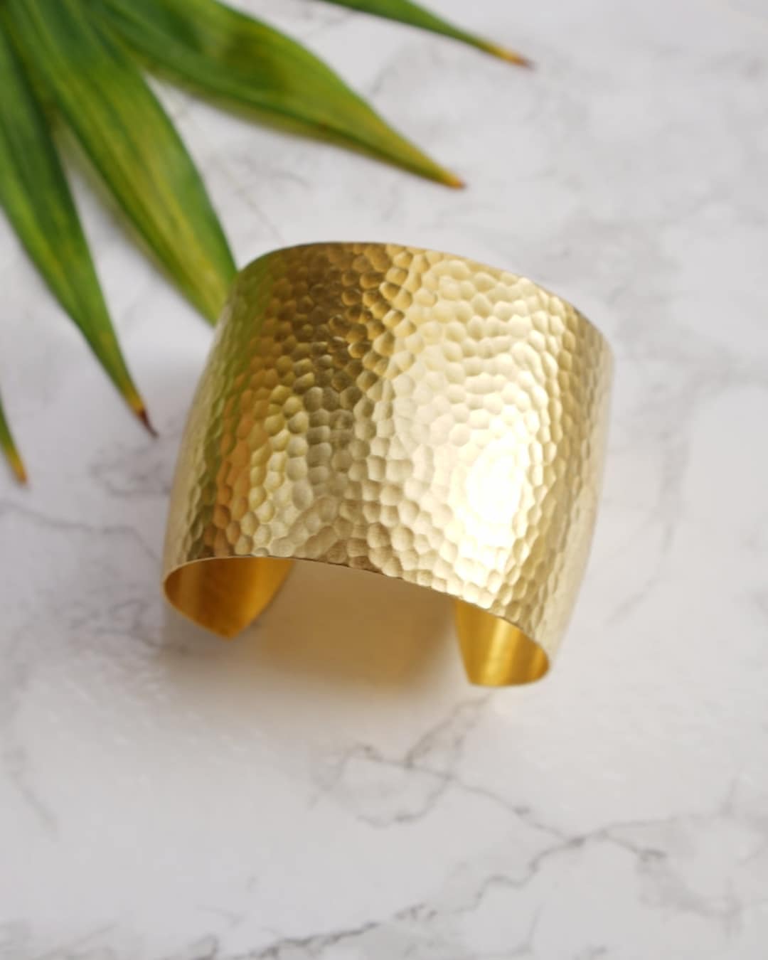 ブレスレット Gold Maxi Beetle Cuff Bracelet Helene Zubeldia Gold Maxi Beetle Cuff Bracelet - Runway Catalog