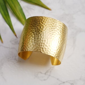 Gold Cuff Bracelet For Women, Hammered Brass Cuff, Thick Bangle, Wide Gold Cuff For Women, Silver Cuff, Thick Bangle For Women