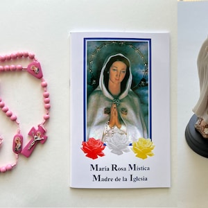 Set de La Maria Rosa Mistica:&quot;Maria Rosa Mistica Madre de la Iglesia&quot; Libro de Rezo, Rosario de Madera y Estatua de La Maria Rosa Mistica