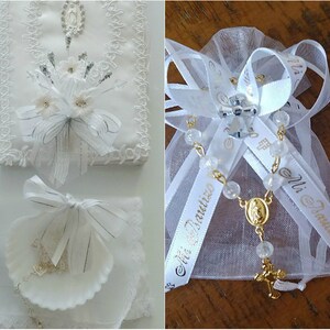Bougie de baptême avec douze souvenirs Organzas avec Libritos