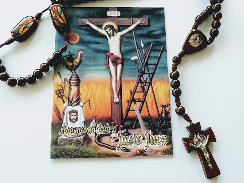 Libro Novena al Senor Justo Juez con Rosario de Madera Hecho a Mano immagine 2