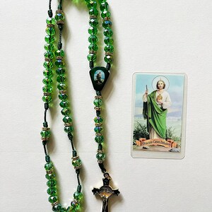 Set de San Judas Tadeo: Verde Rosario de Cristal y Tarjeta Laminada con Oracion&quot;Oracion Casos Difisiles&quot;