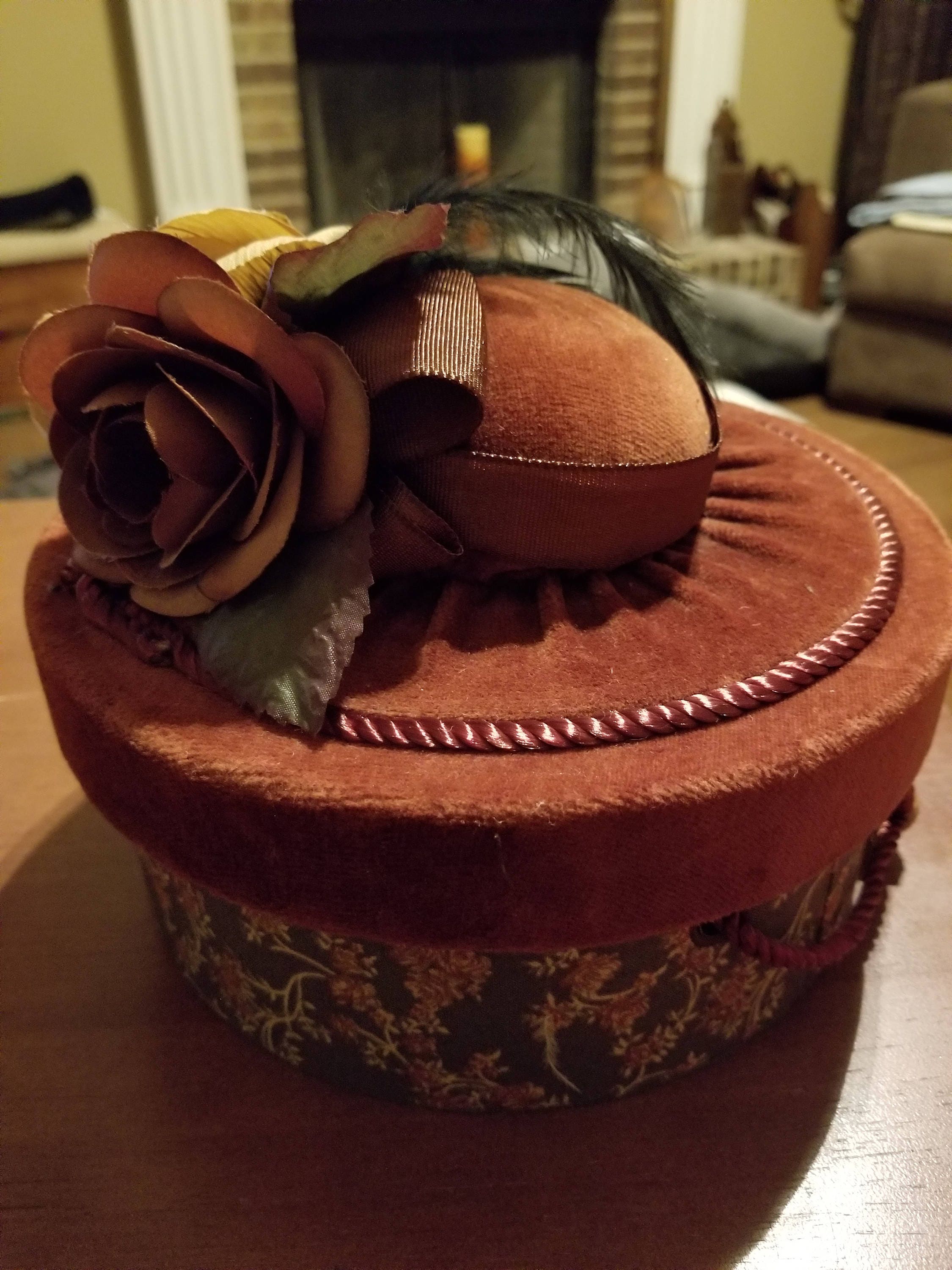 small hat box