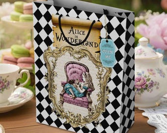ALICE IN WONDERLAND Printable Bag, Wonderland Party Favors, Alice in Wonderland Party Decorations, Black White Checkered Party Bag