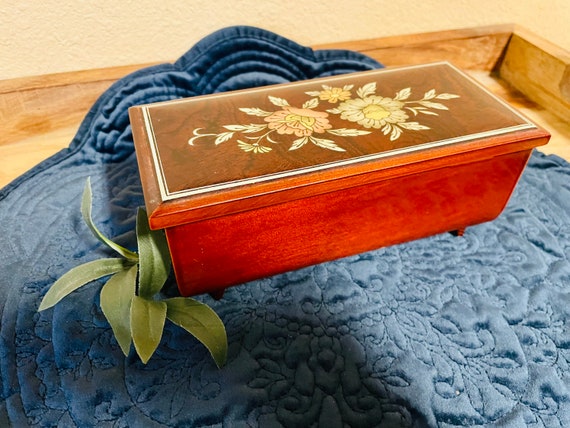 Vintage manicure jewelry box antique Jewelry box antique treasure box antique velvet Jewelry boxantique manicure box