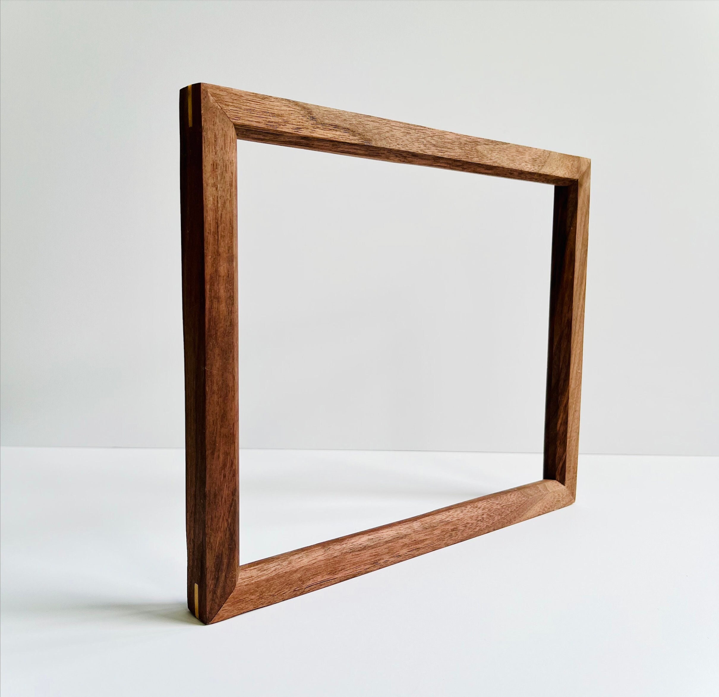 Wood Picture Frames: 1/2 - 1 Width - American Frame