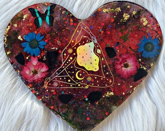 Resin Orgone heart centerpiece, resin heart wall hanging, resin suncatcher, crystal charging plate