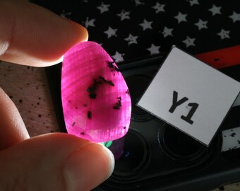Facettierter Rubin Cabochon, Rubin Cabochon, Edelstein Rubin, Geburtssteine Y1 & Y2