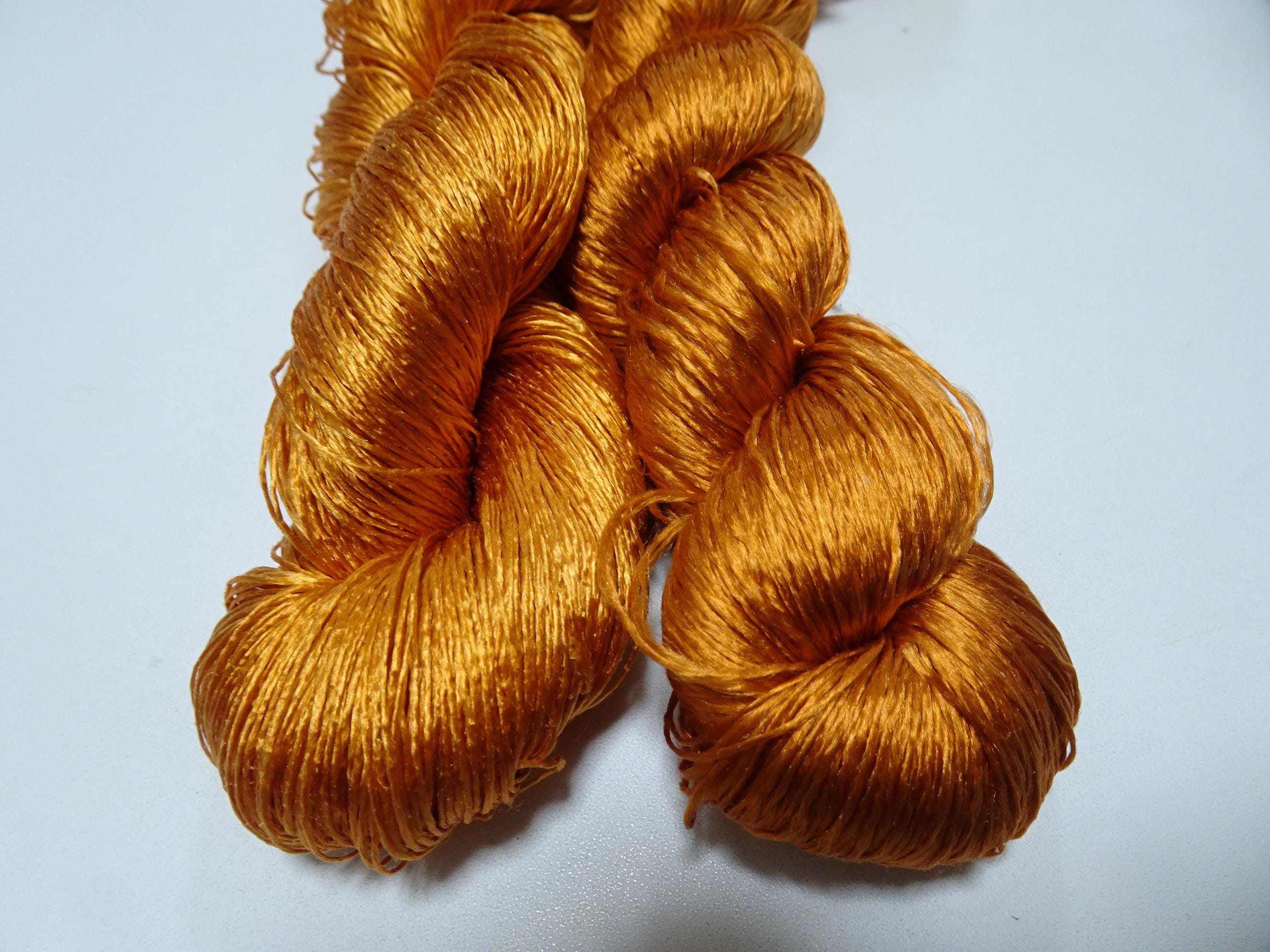 ゴールド系糸 Japanese Vintage Loose Twisted Silk Thread 2sets Embroidery 10494