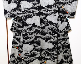 日本の着物 シルク訪問着 絞り刺繍 ブラック 16482