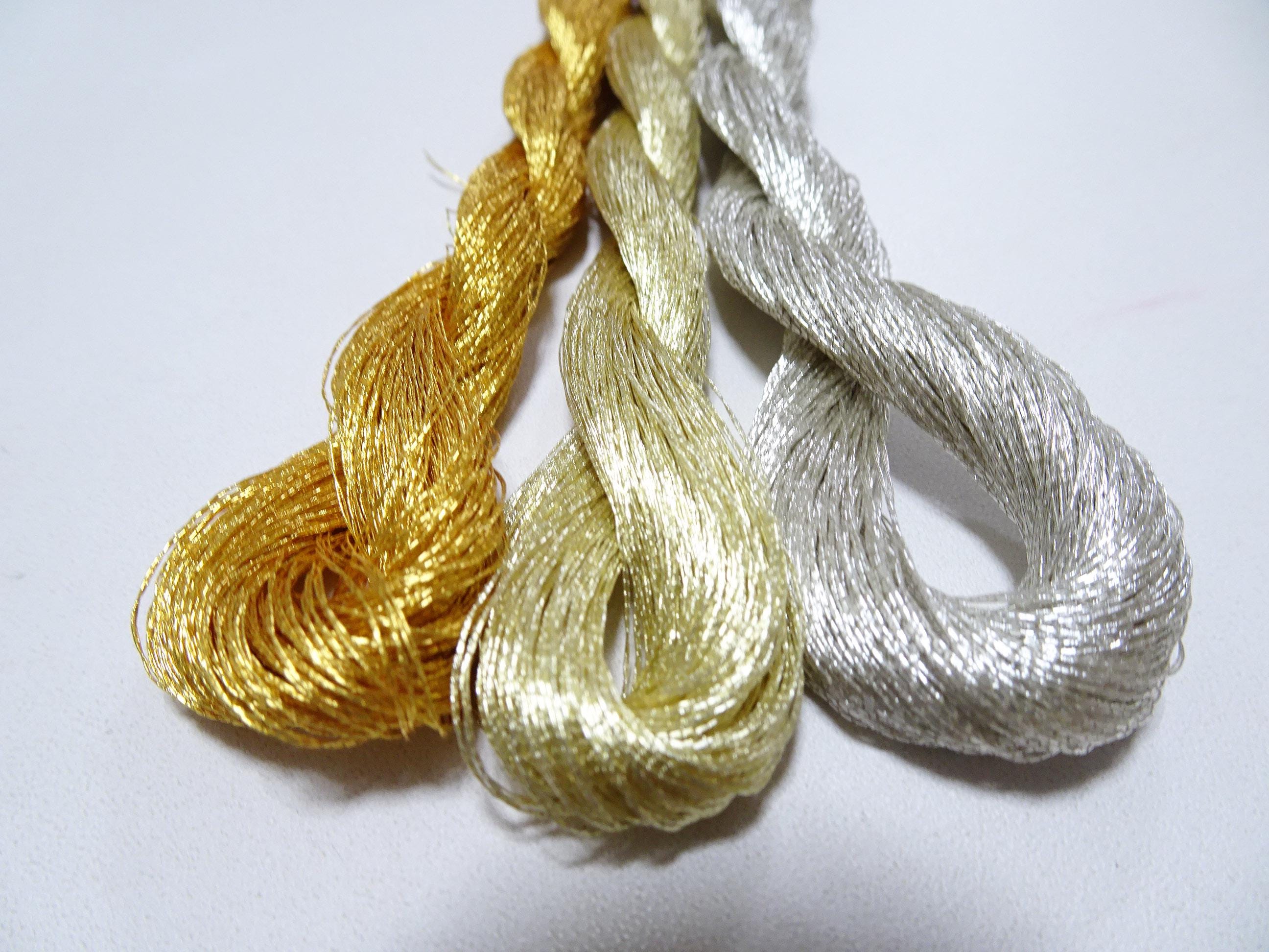 K18刻印　極上糸巻き金ボソ三味線　全長約100㎝　1586g東な6-1201⑦ K18刻印 極上糸巻き金ボソ三味線 全長約100㎝ 1586g東な6-1201⑦