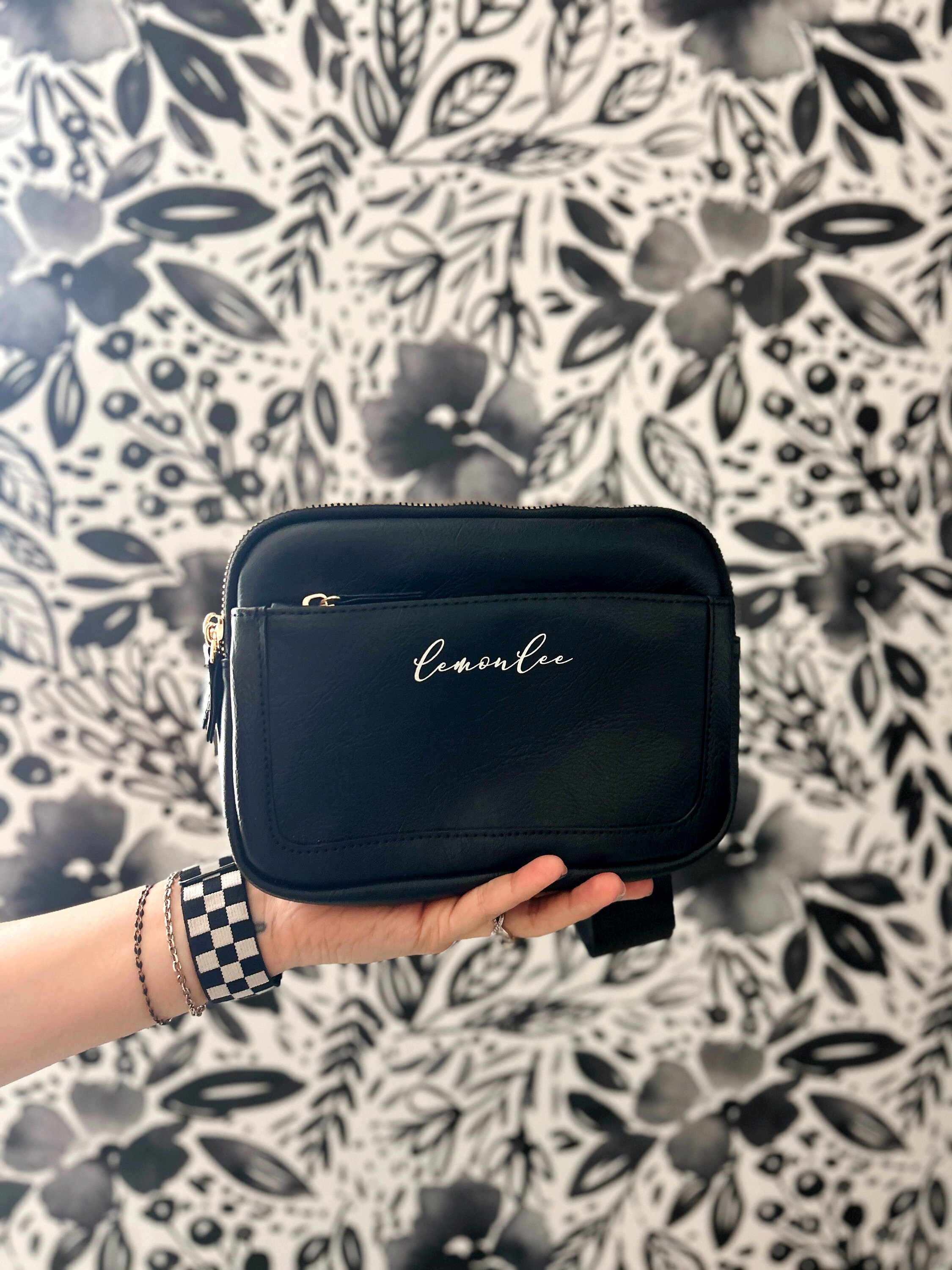 訳あり商品 - Purse Black - Bag Kindle Crossbody Lux Zipper for Pocket ボディバッグ・ウエストポーチ