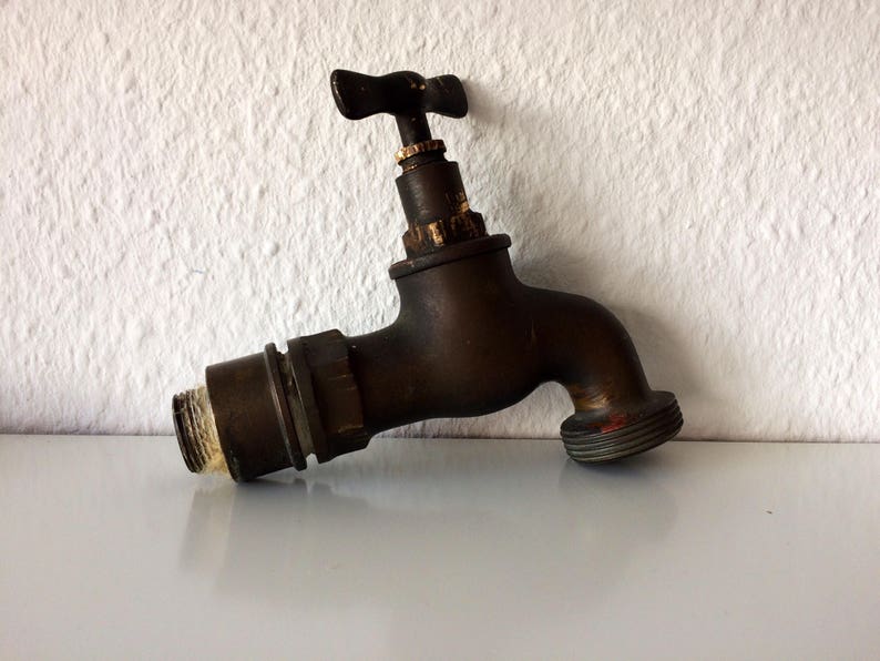 Wasserhahn Altmessing