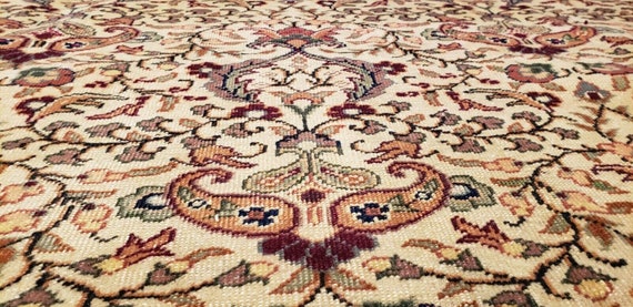 ヘレケ、ウールの絨毯 絶妙なアンティーク 1940 年代ウールパイル 落ち着いた色調