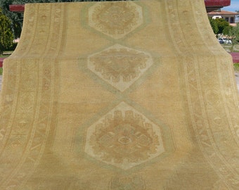 Antique Ca1900-1939s Ivory-Gold Colors Wool Natural Dyes Ushak Rug 4’x 7’10”