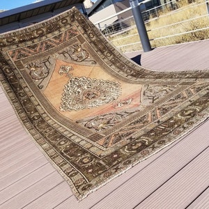 Beautiful Antique Cr1930-1949s Muted Natural Dye, Oushak Rug 5’5”x 9’6”