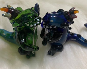 Dragon Warrior WuuThrad Battle Axe Glass Hand Pipe, High Quality Pipe, Collectable Pipe, Gift Pipe