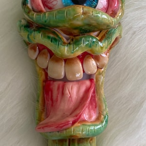 Green Monster Eye Glass Hand Pipe, Freaky pipe, Eye Glow in The Dark Pipe
