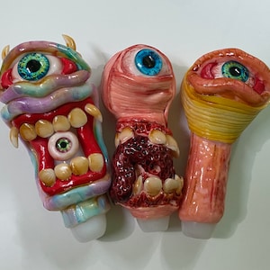 Monster Eye Glass Hand Pipe, Glow in the Dark Pipe