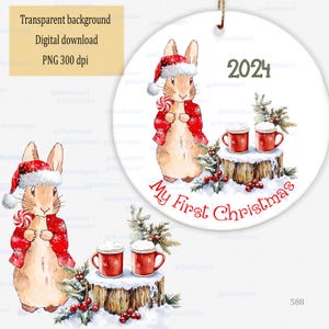 Aquarelle de Peter Rabbit de Noël avec une tasse de chocolat chaud PNG clipart : Flopsy Bunny dans une scène enneigée, Design par sublimation, Premier Noël de bébé, Tasses rouges