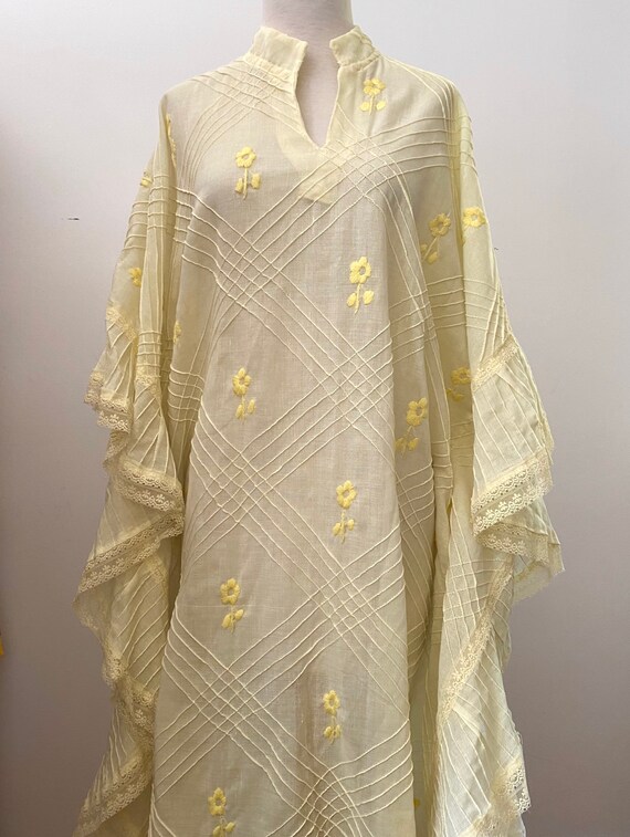 Vintage 60s cotton and lace kaftan