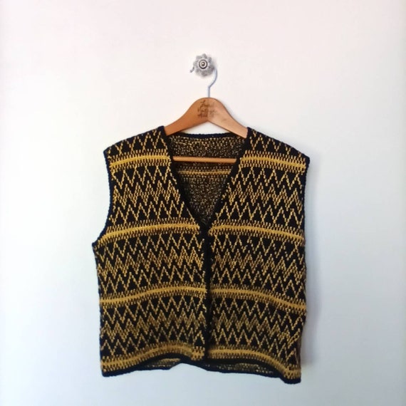 Vintage 1980s - Unique hand-knitted cardigan sleev