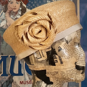 Beautiful Natural Straw Hat Willy&#39;s Vintage Golden Beige – Made in France - Elegant Chic 80s