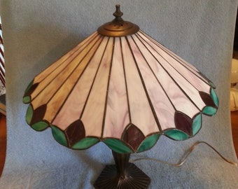 Stained Glass Lamp - Table Lamp - Floral Motif