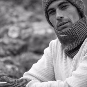 Mens cashmere snood
