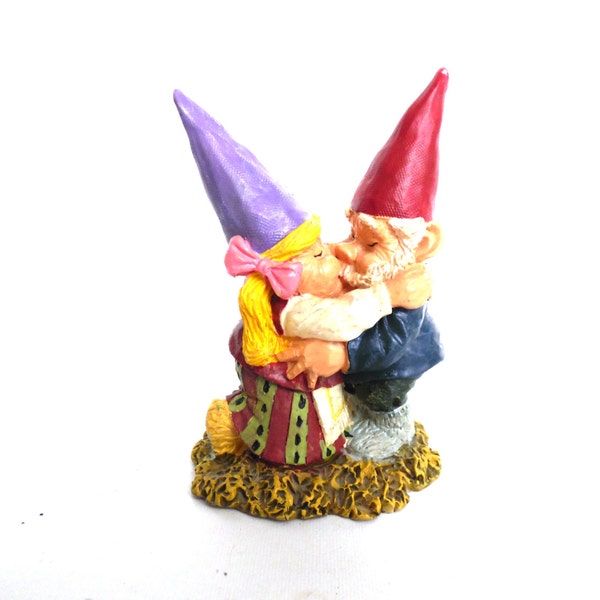 Gnome figurine Rien Poortvliet gnome Dancing Gnome couple, kissing gnome couple. David the gnome, Klaus wickl. #64CG3AAK19